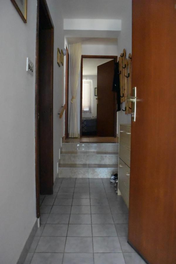 70 Sq M Apartment At Saint Martin'S Harbour Mali Lošinj Стая снимка