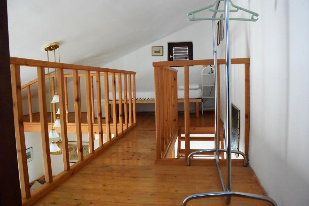 70 Sq M Apartment At Saint Martin'S Harbour Mali Lošinj Стая снимка