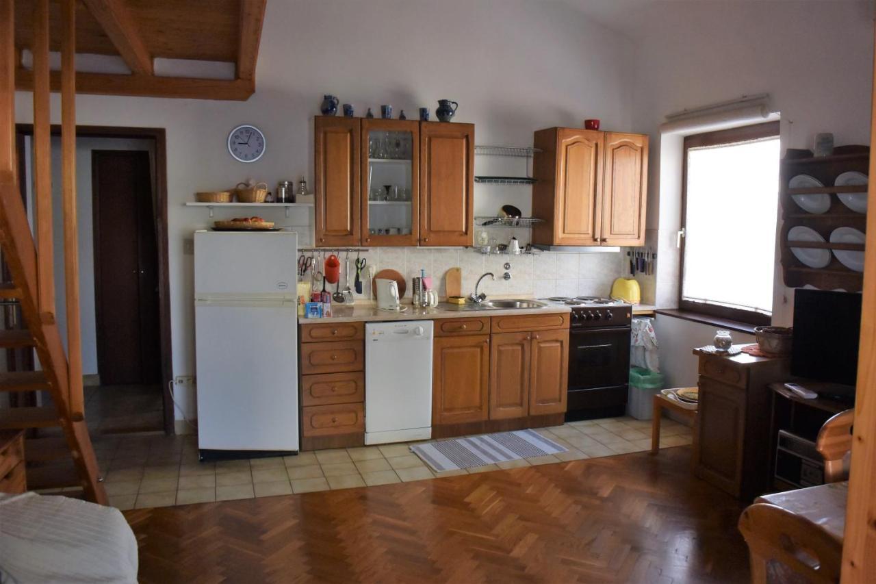 70 Sq M Apartment At Saint Martin'S Harbour Mali Lošinj Стая снимка